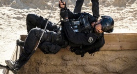 S. W. A. T.: Спецназ города ангелов 4 сезон 10 серия S. W. A. T.: Спецназ города ангелов 4 сезон 10 серия