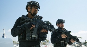 S. W. A. T.: Спецназ города ангелов 3 сезон 6 серия S. W. A. T.: Спецназ города ангелов 3 сезон 6 серия