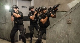 S. W. A. T.: Спецназ города ангелов 3 сезон 3 серия S. W. A. T.: Спецназ города ангелов 3 сезон 3 серия