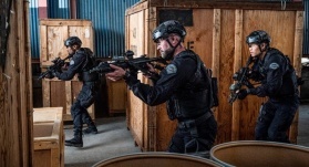 S. W. A. T.: Спецназ города ангелов 4 сезон 17 серия S. W. A. T.: Спецназ города ангелов 4 сезон 17 серия